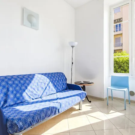Hostdomus - Emma - Zoe E Ascanio